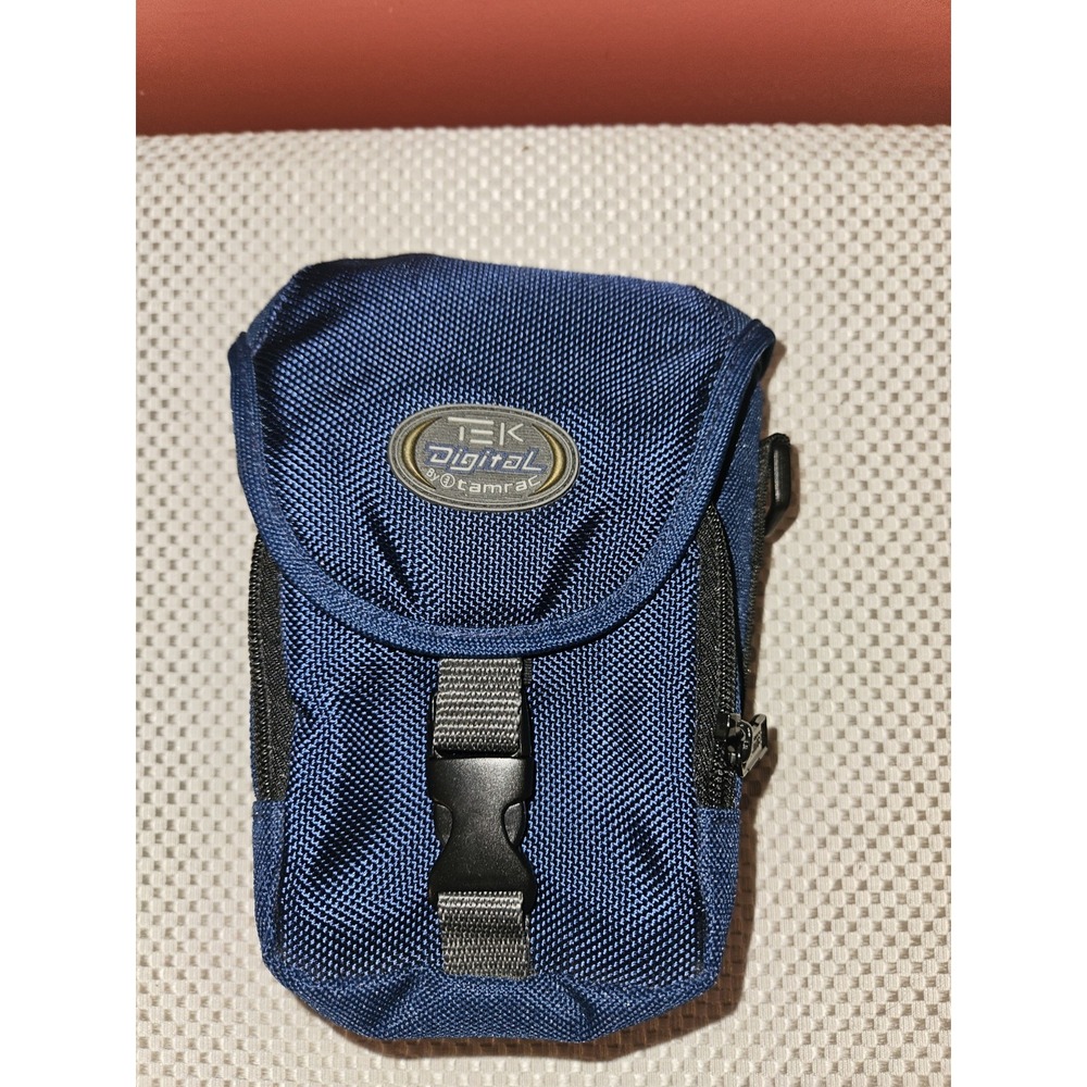 TEK BY TAMRAC DIGITAL CAMERA BAG OR GEAR FOR ELECTRONICS & SMALL GAMING SYSTEMS